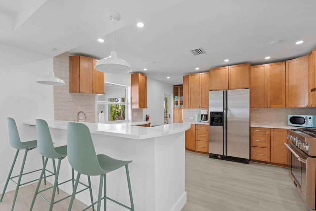 Waterfront-Heated Pool-Mini Golf-Game Room-2Mi Beach Fort Lauderdale Exteriör bild