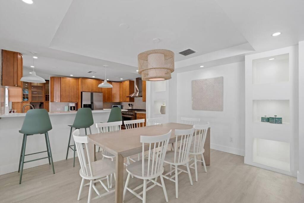 Waterfront-Heated Pool-Mini Golf-Game Room-2Mi Beach Fort Lauderdale Exteriör bild