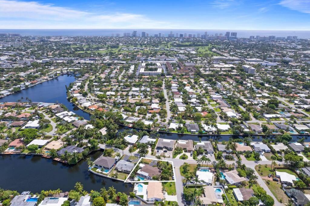 Waterfront-Heated Pool-Mini Golf-Game Room-2Mi Beach Fort Lauderdale Exteriör bild